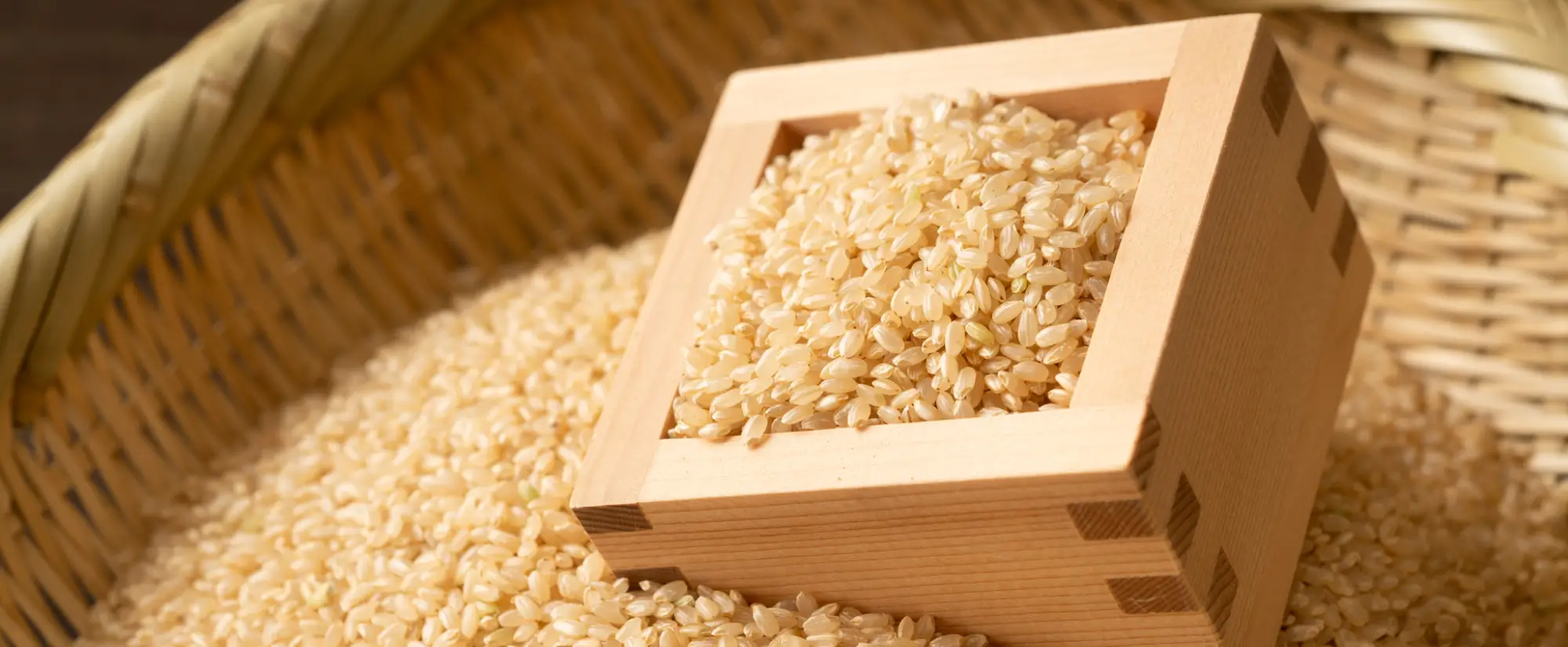 秋田県産大館産あきたこまち玄米を独自の技法で熟成
